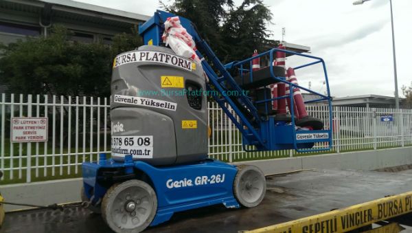 Makine parkmza katlan dikey manliftler